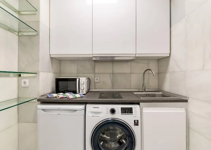 Cozy And Comfortable Apartment In Plaza Castilla